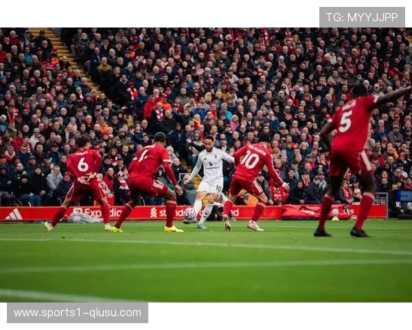 马赛边中结合战术在欧联赛场收效 创造大量进攻空间 马赛边中结合战术在欧联赛场收效 创造大量进攻空间